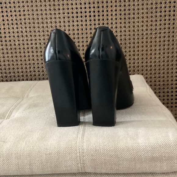 Chloe Black and Gold Heels - Picture 4 of 5